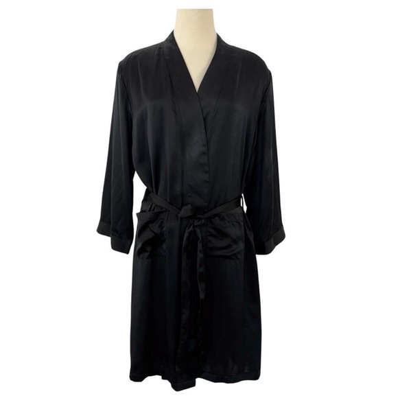 Fishers Finery Other - Women’s 100% Pure SILK Black Robe